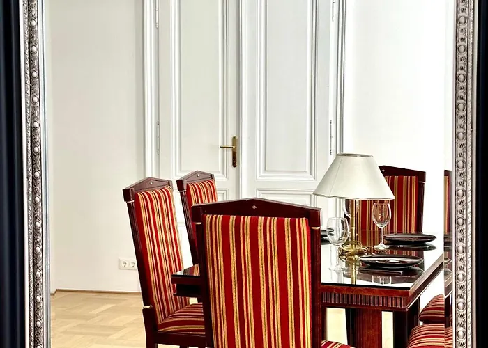Opera 145 M2 *