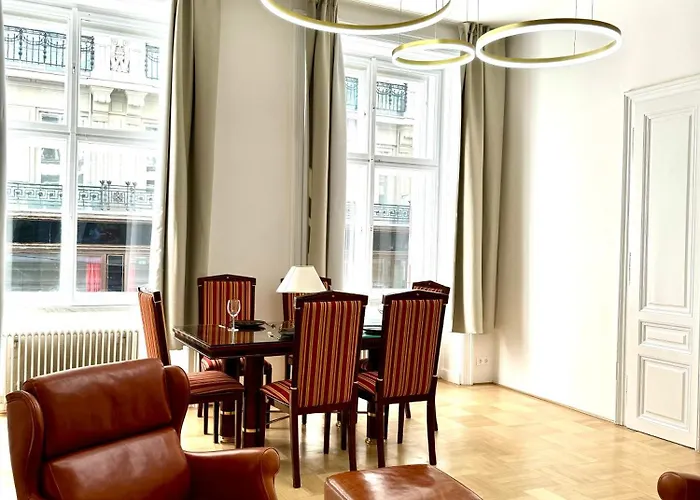 Apartmán Opera 145 M2 *