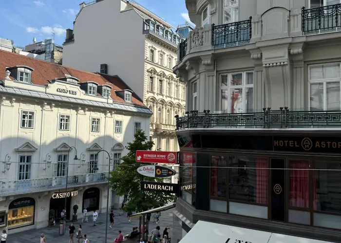 Opera 145 M2 Vídeň