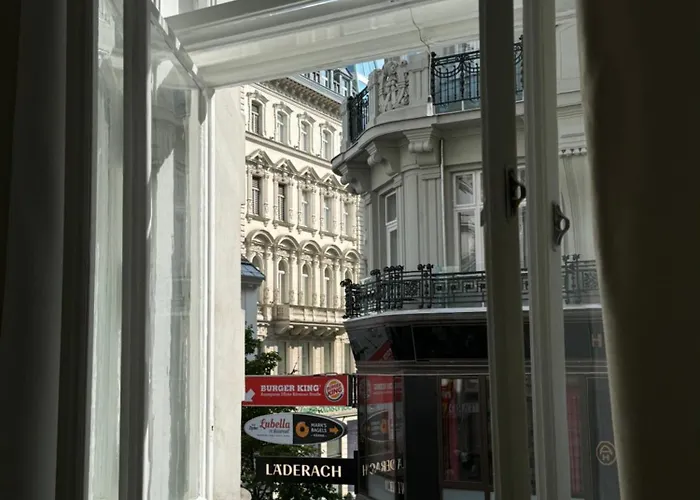 Apartmán Opera 145 M2