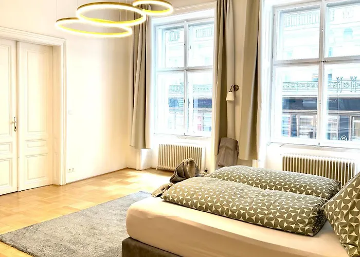 Opera 145 M2 Apartmán